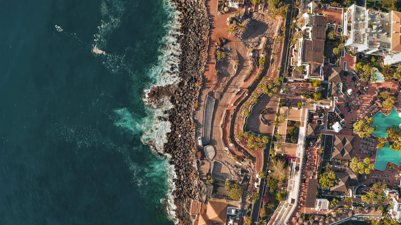 Cabo San Lucas vs. San José del Cabo