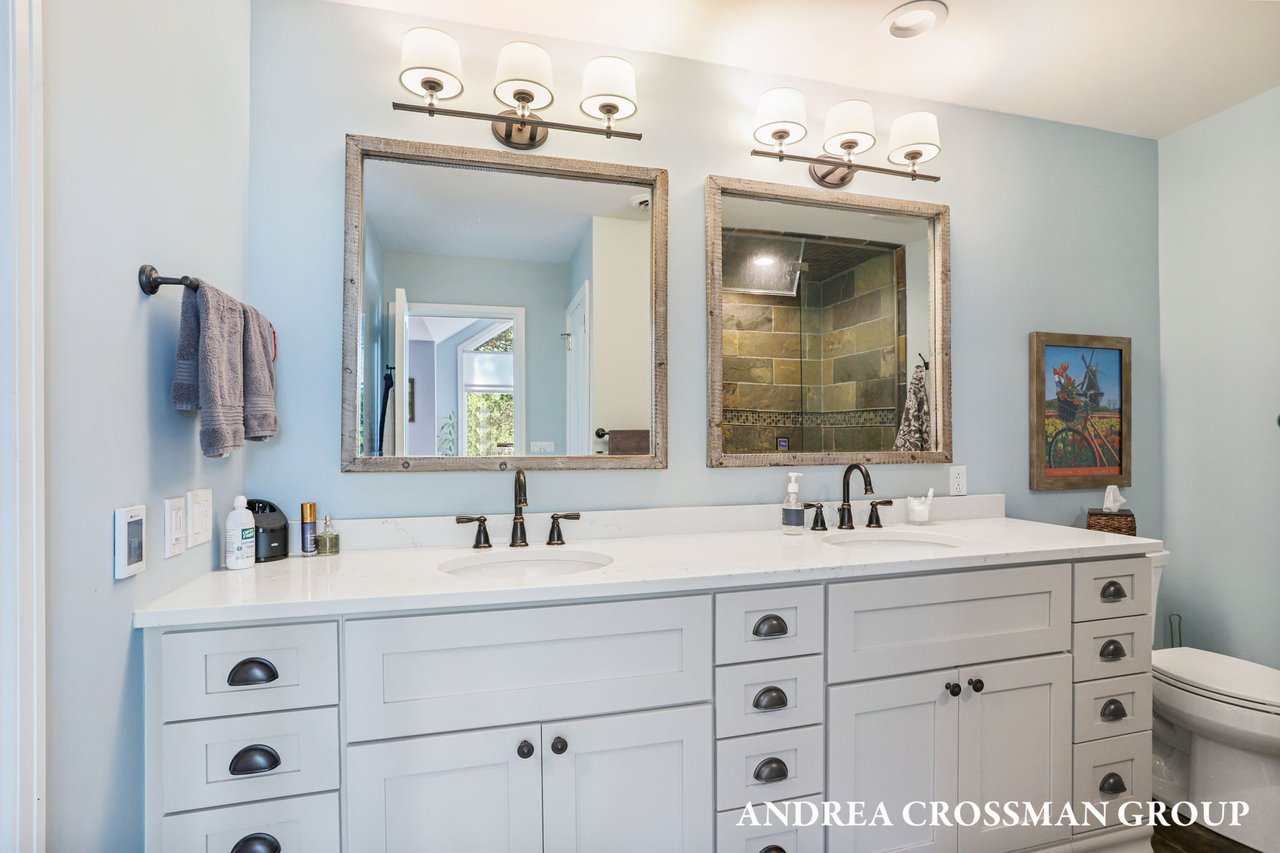 9565 Whispering Sands Dr