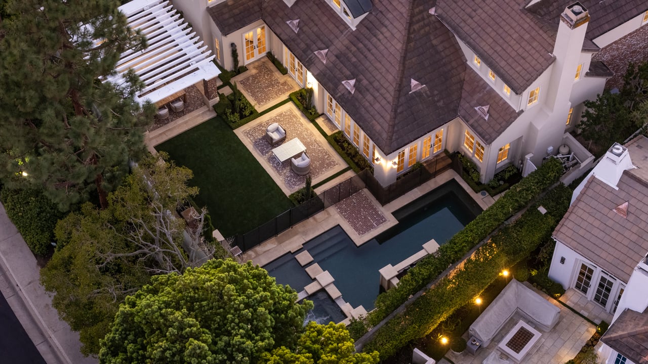 8 Gleneagles Drive