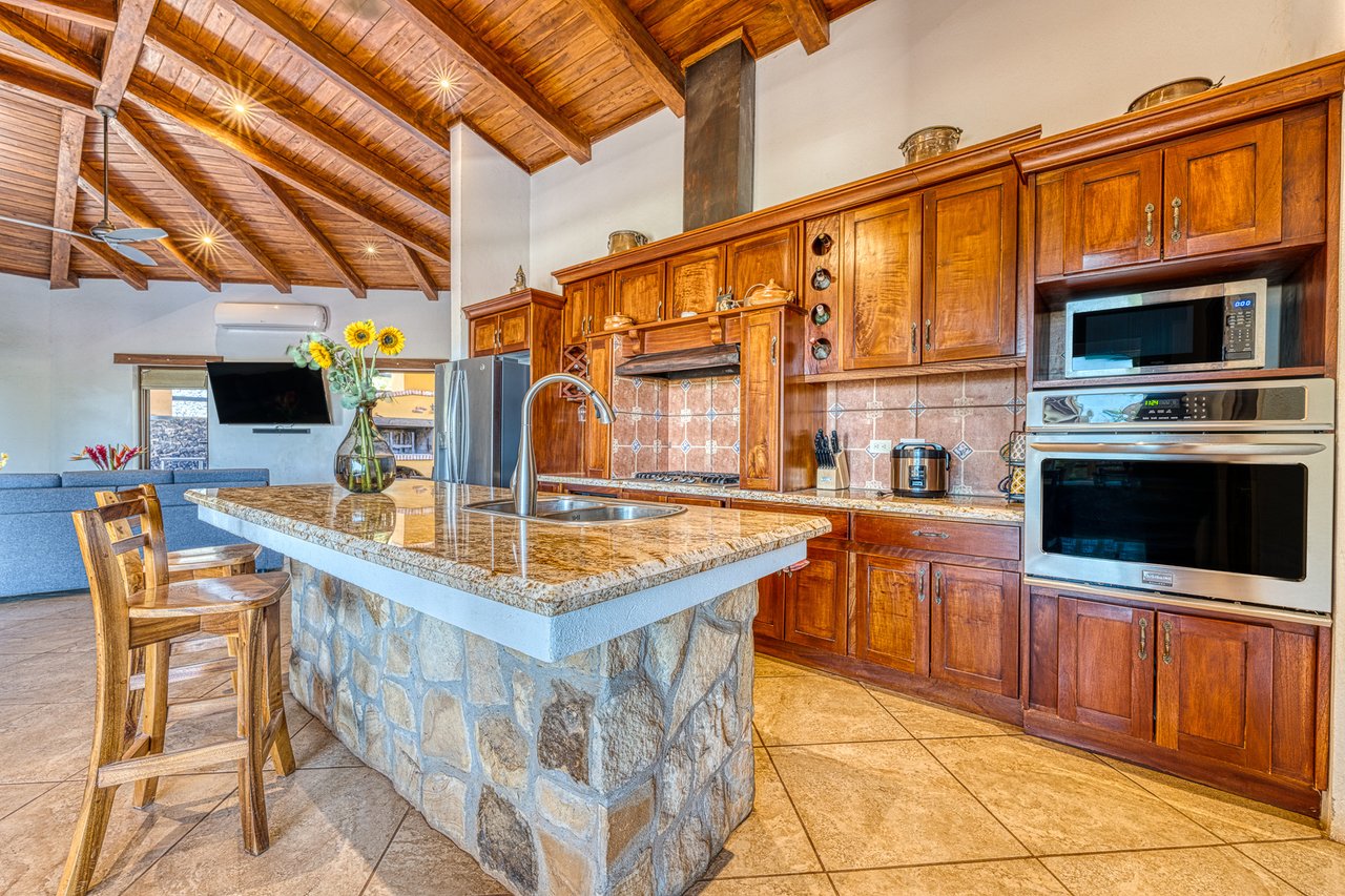 Multi House Rental Compound, Tamarindo, Guanacaste
