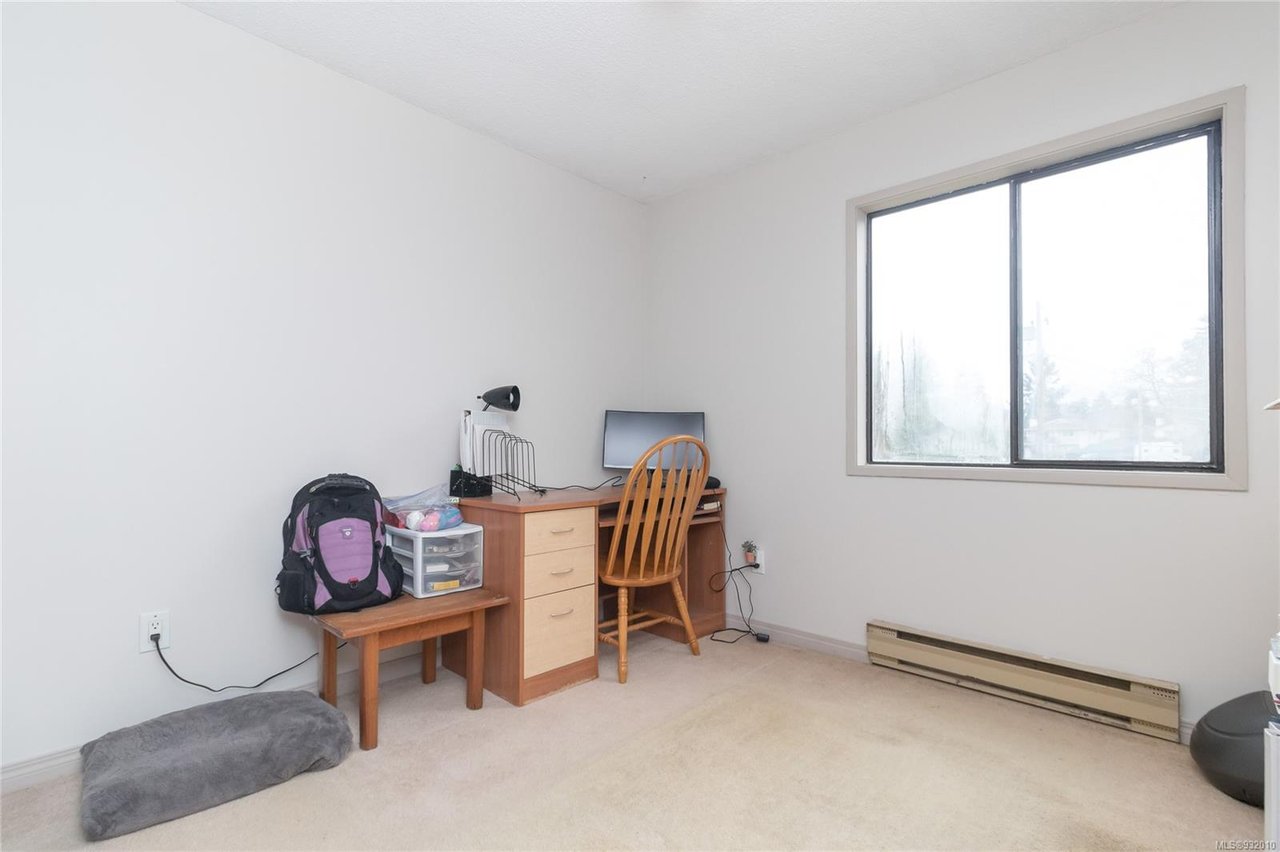 2838 Acacia Dr