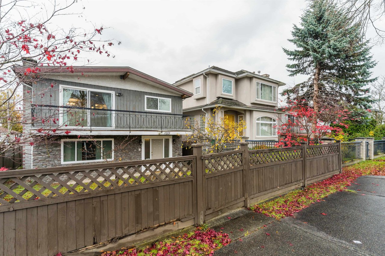 2019 E 45th Ave