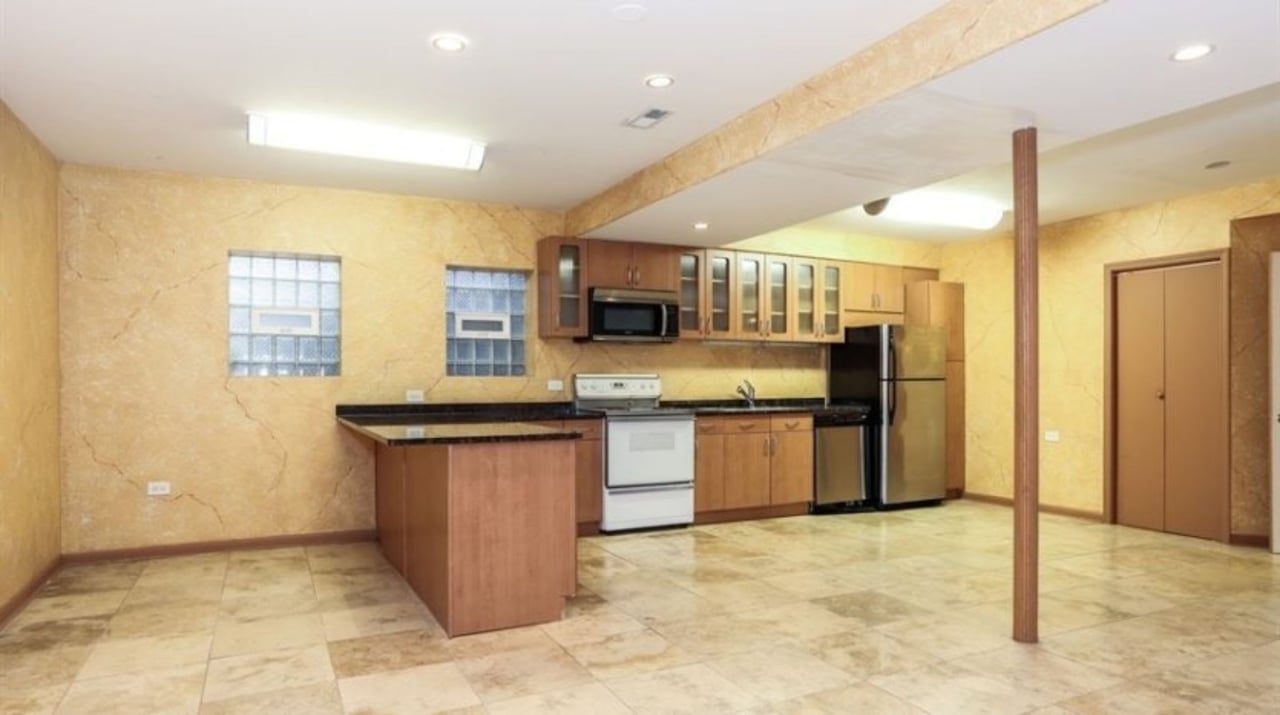 Private Exclusive: 1 Bel Aire Court in Burr Ridge