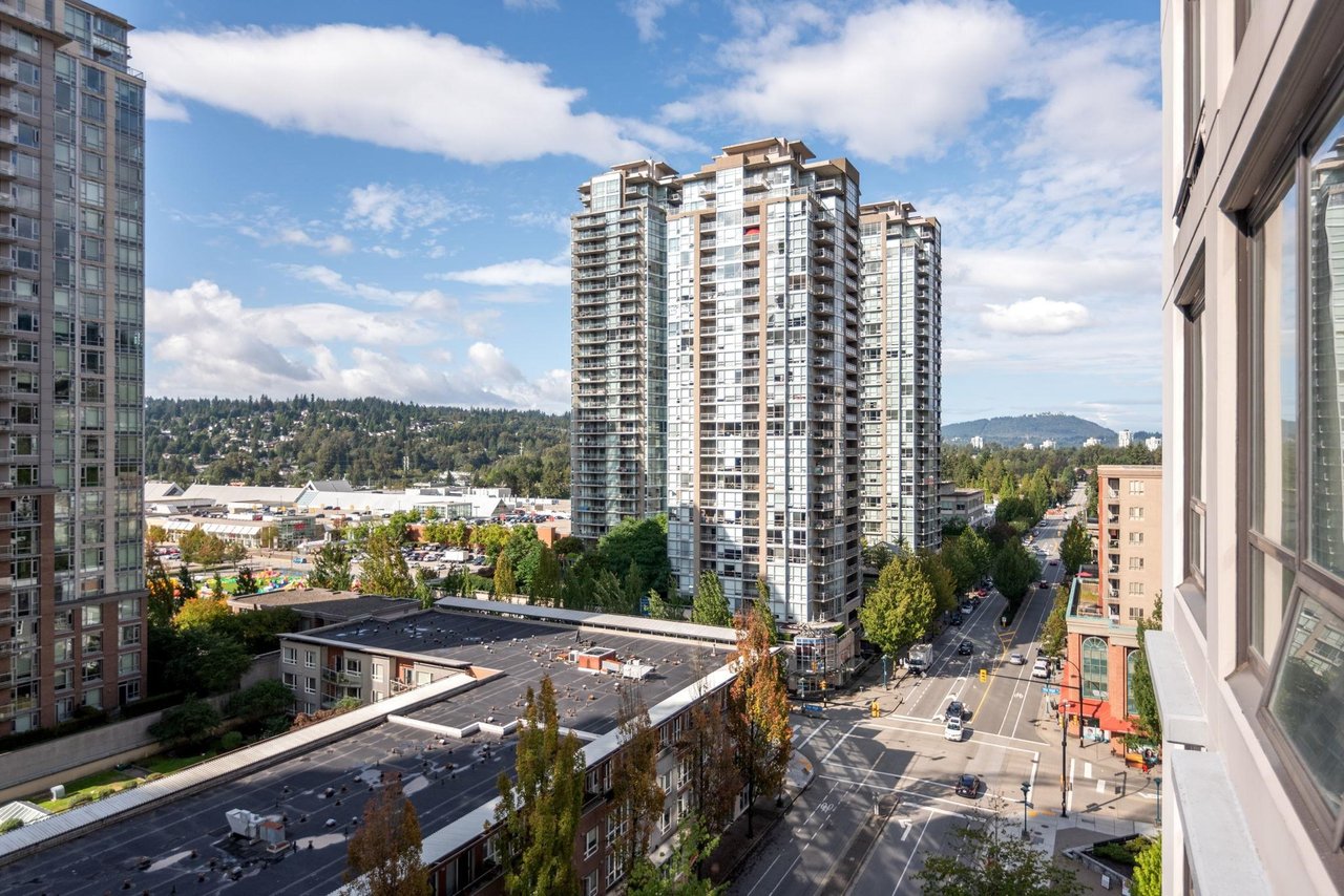 1406-2979 Glen Dr