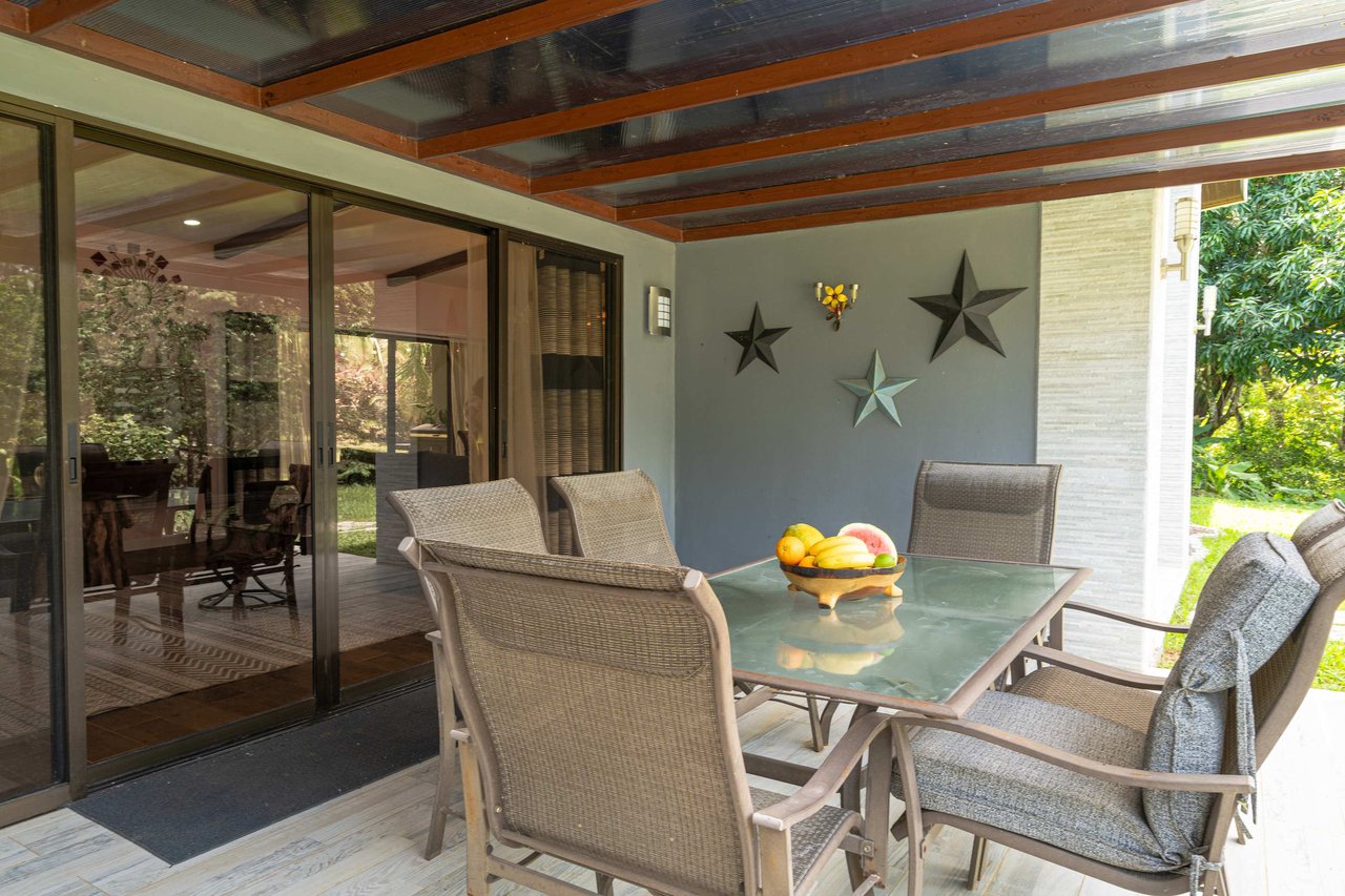Three home stunning estate close to Quepos