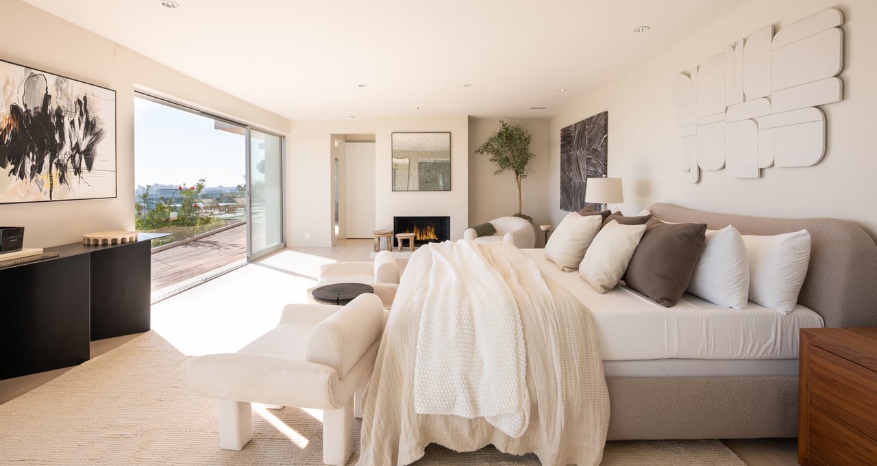8515 Hedges Way, West Hollywood