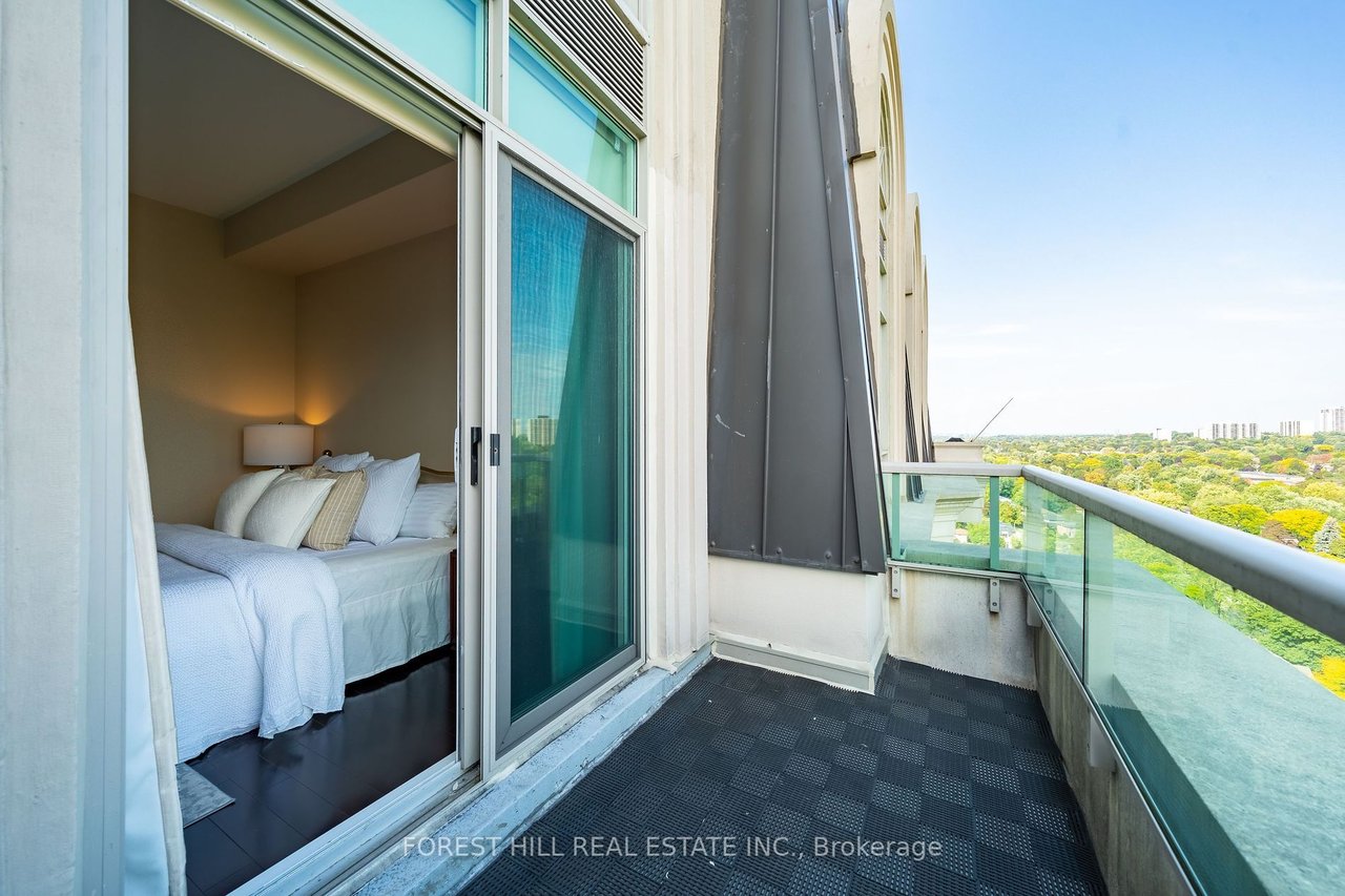LIVING IN ARIA PENTHOUSES