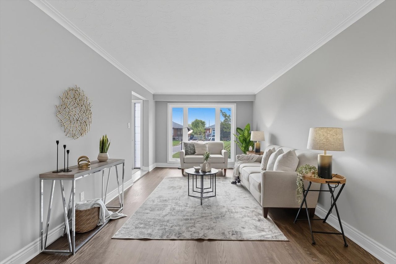 1624 Coram Cres