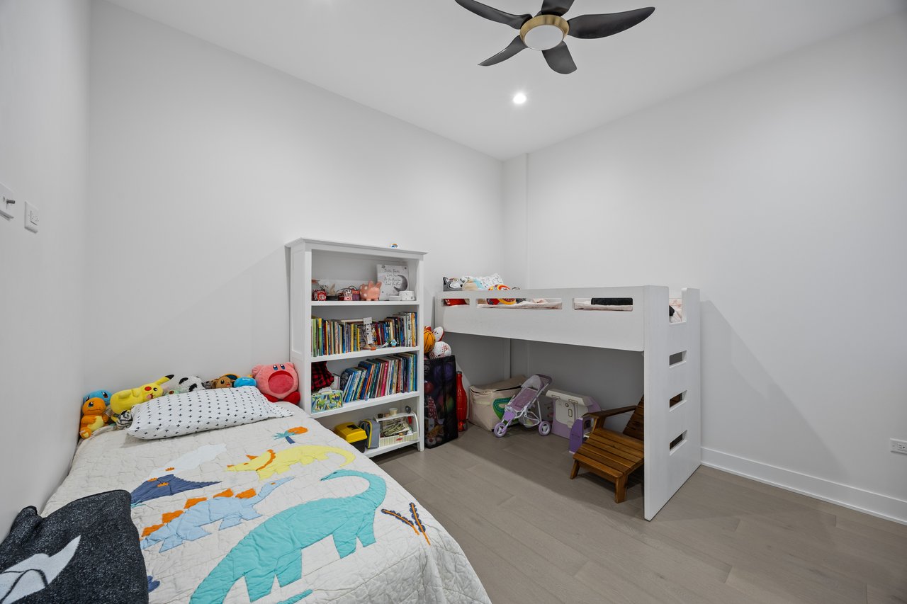 305 S Racine Ave PH-D