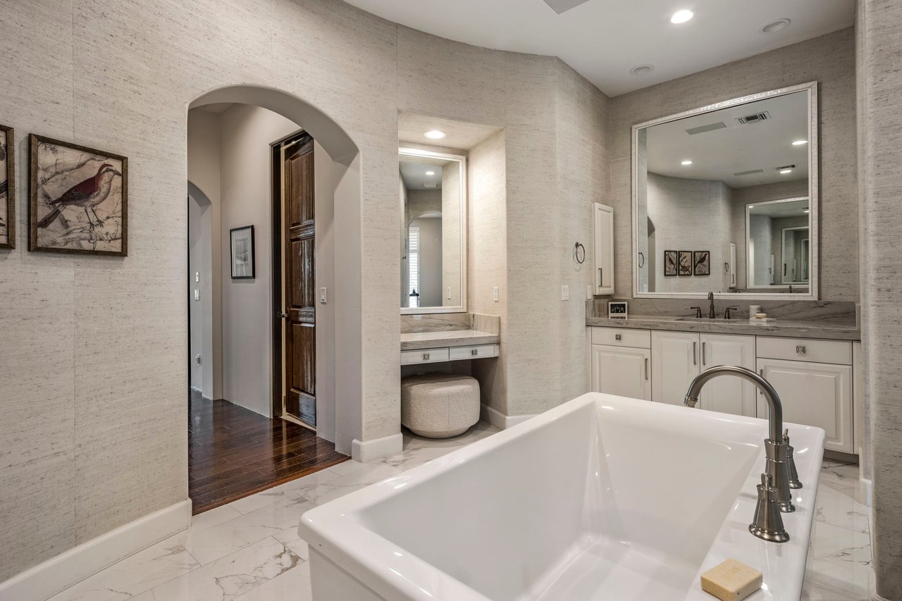 9290 E Thompson Peak Parkway, 110