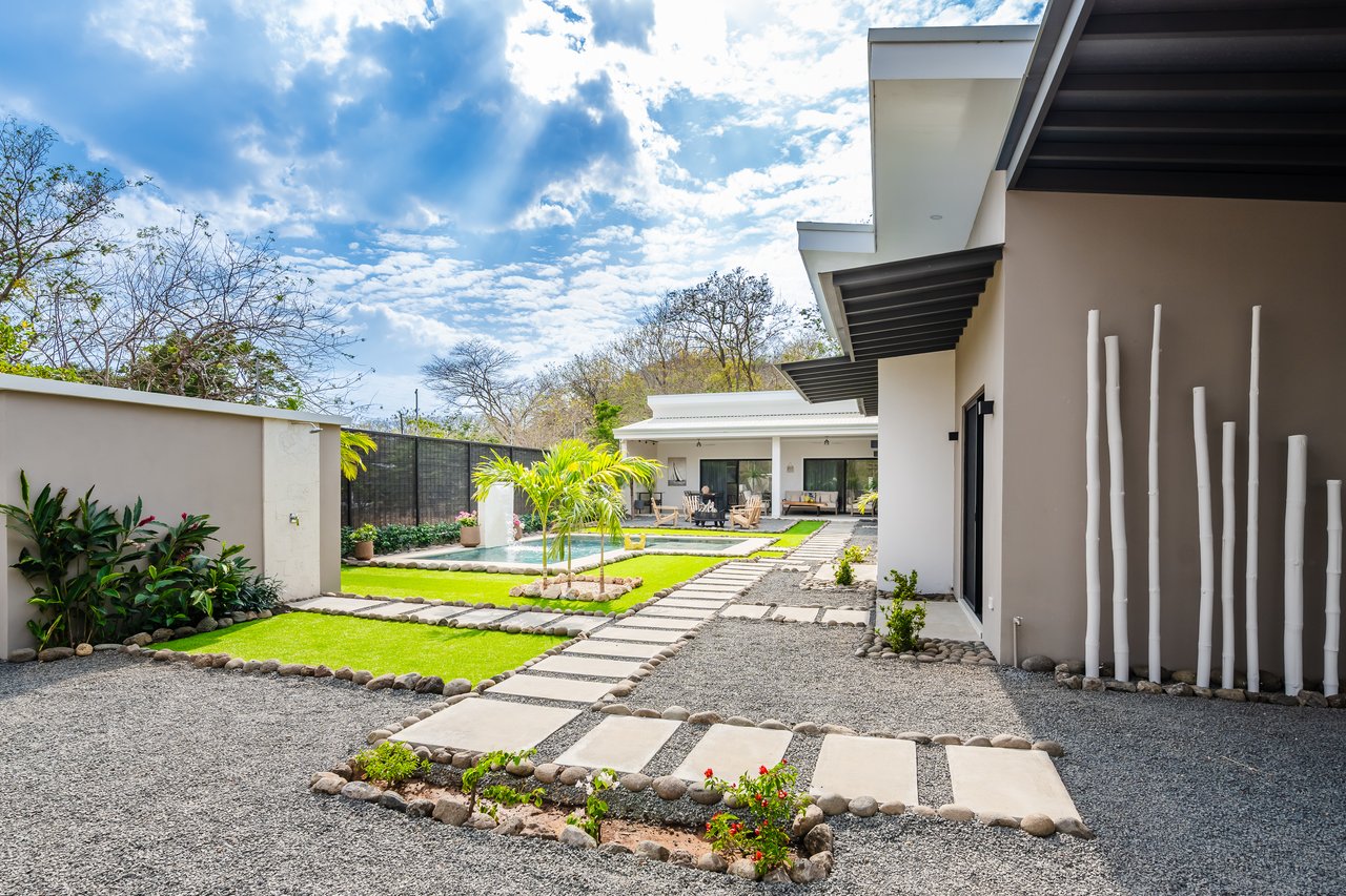 Villa Aurora | New 5BR Luxury Home Minutes from Playa Penca & Potrero