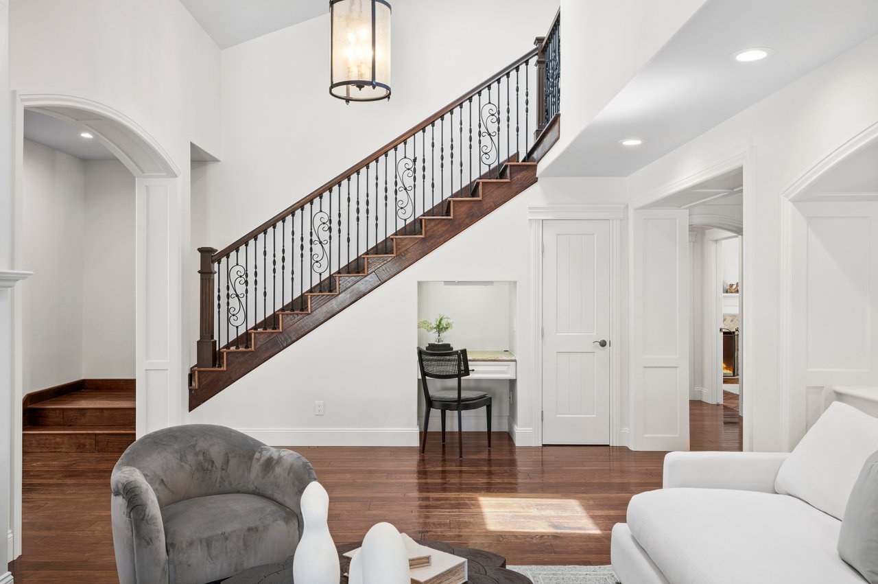 2111 Salt Air Drive