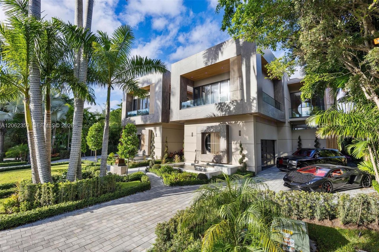  905 Belle Meade Island Dr