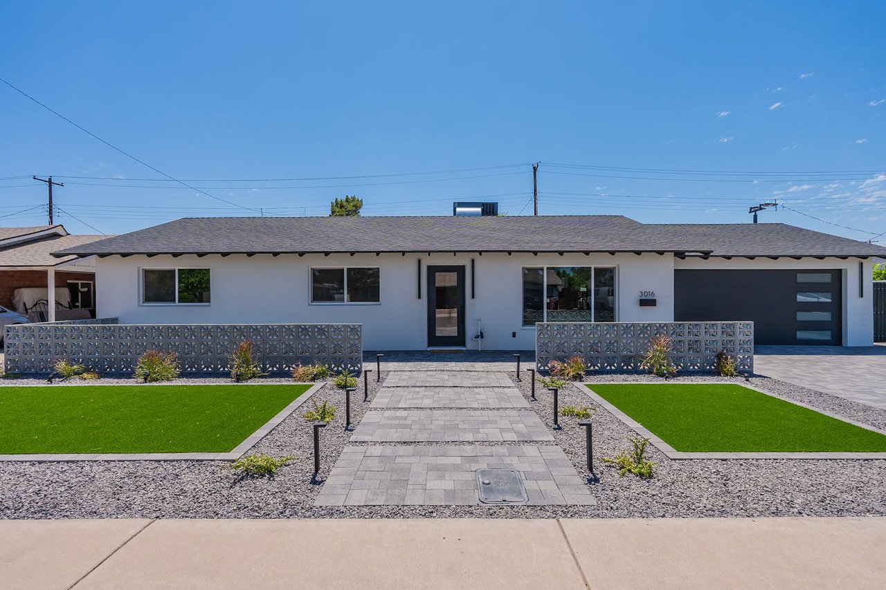 3016 N 84TH Place