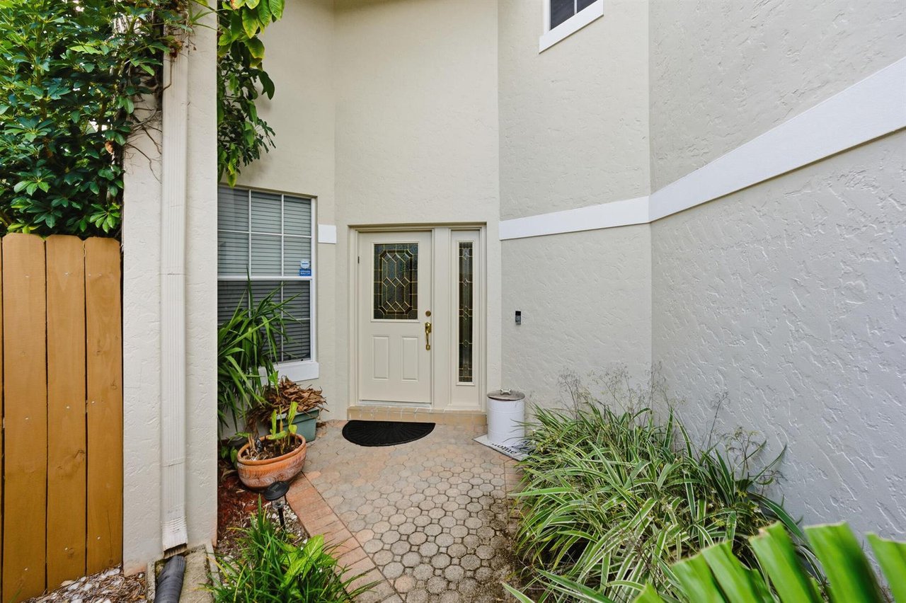 2495 NW 66th Dr