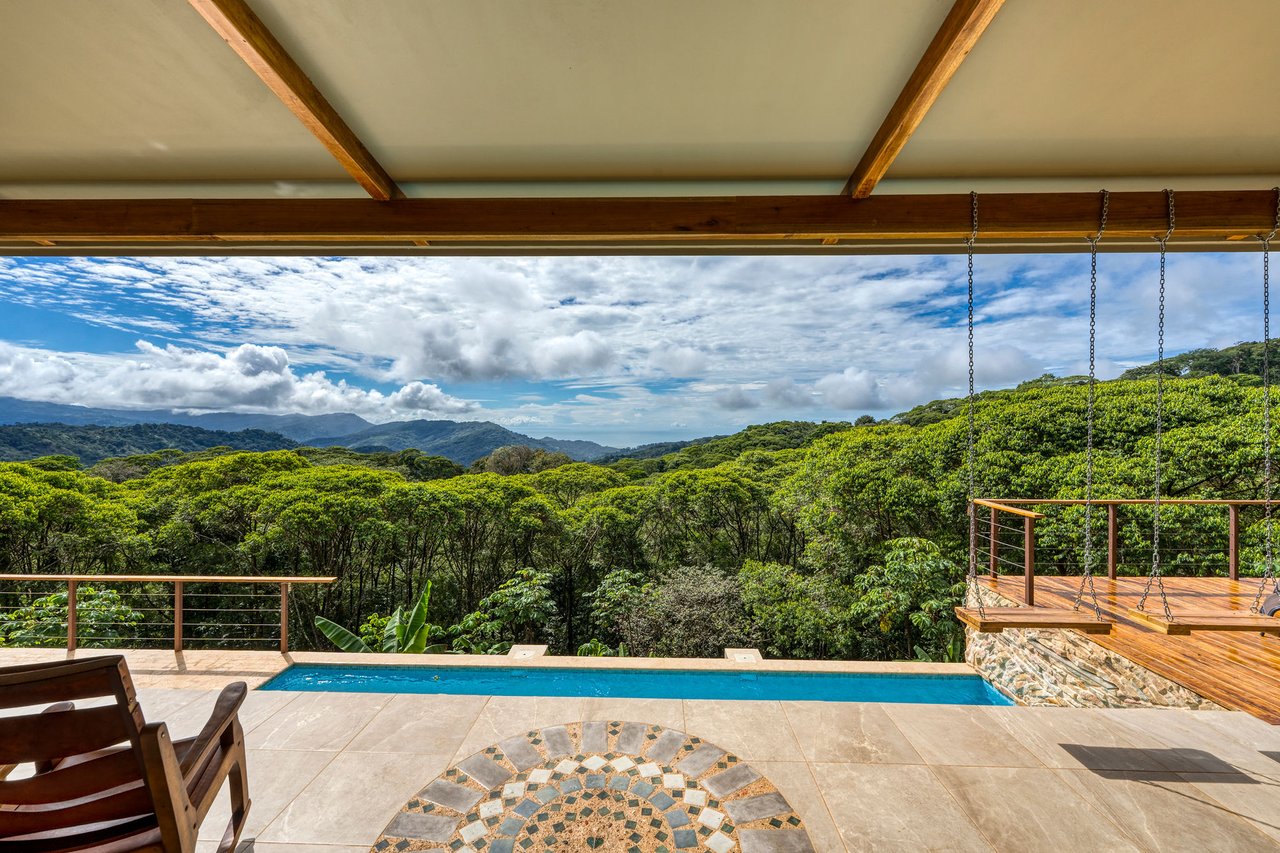 NEW PRIVATE MOUNTAIN HOME WITH OCEAN VIEWS ABOVE LAGUNAS