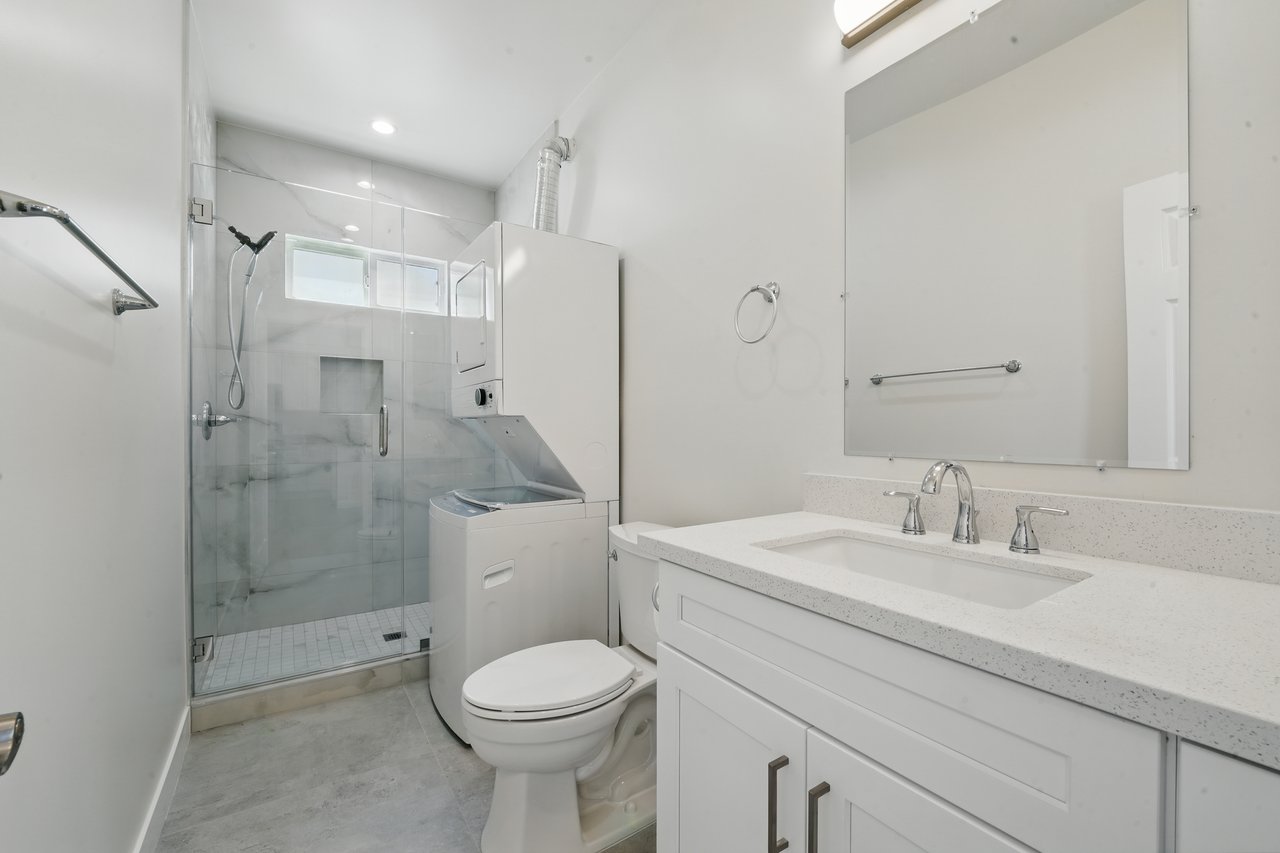 4 Units in North Hollywood