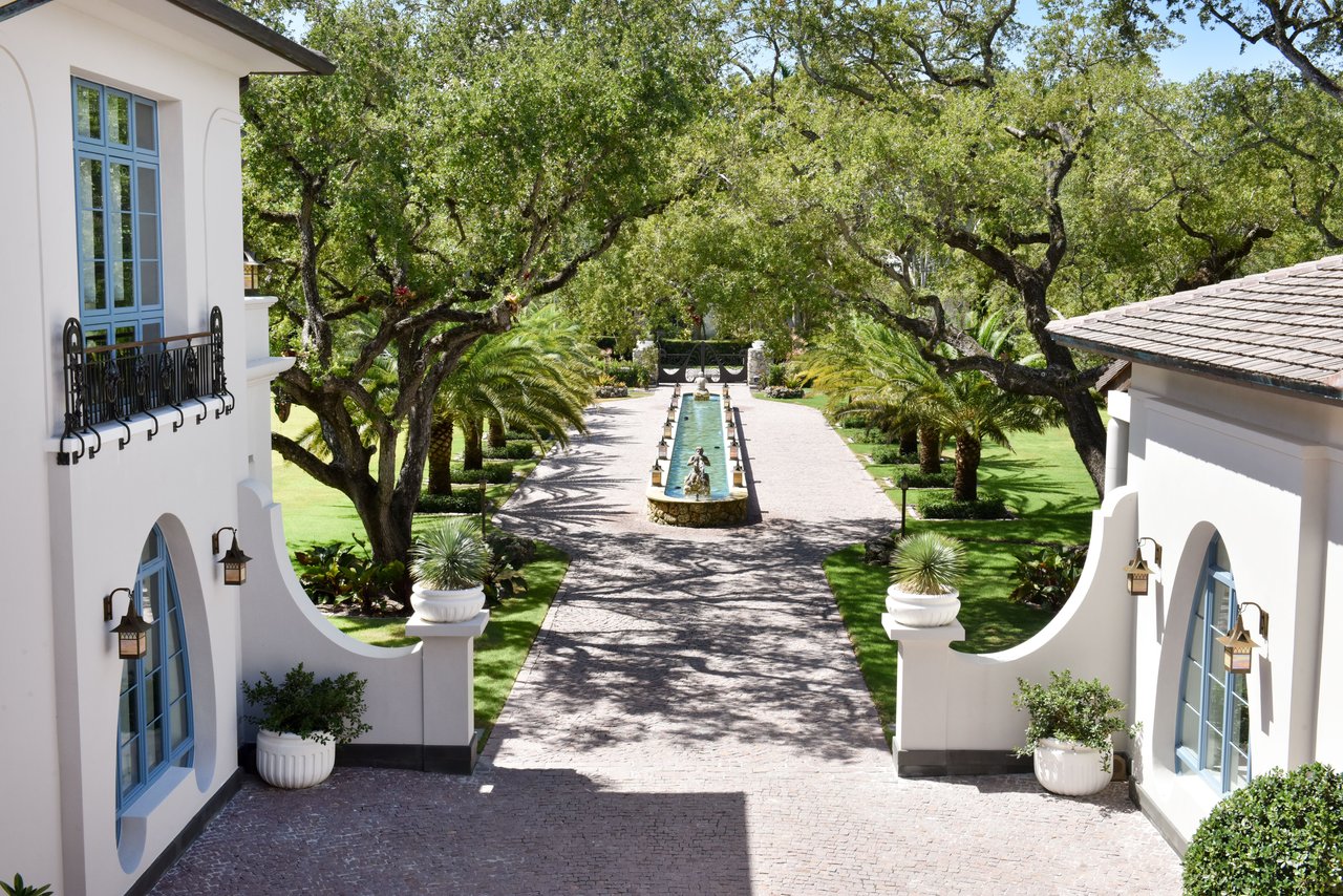 5771 SW 94th Street Pinecrest, FL, 33156