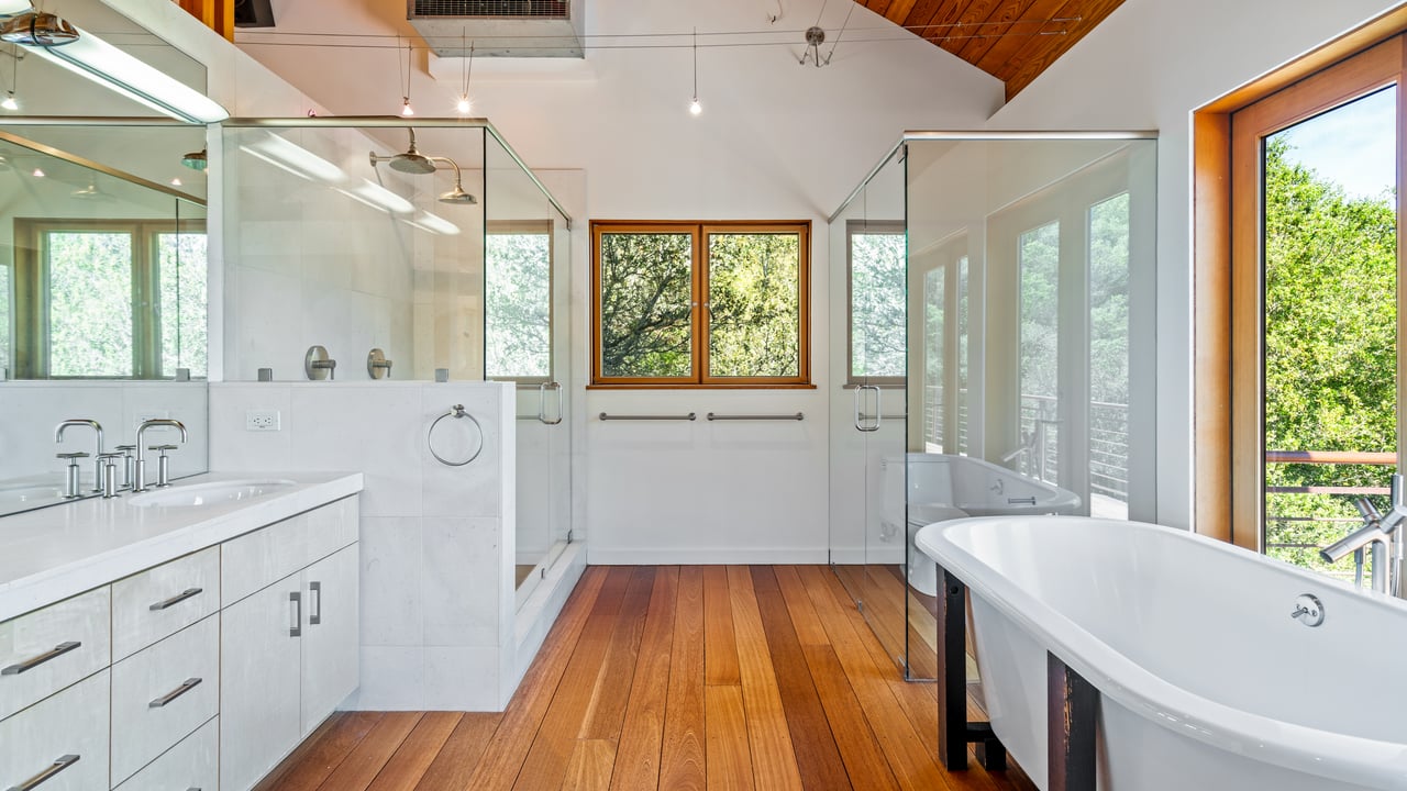 Leslie Creek Retreat