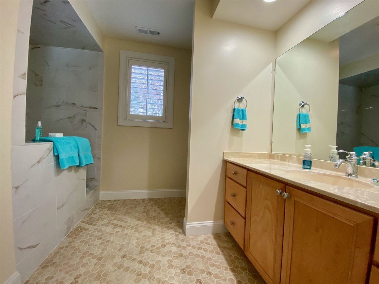 224 Edgewater Drive