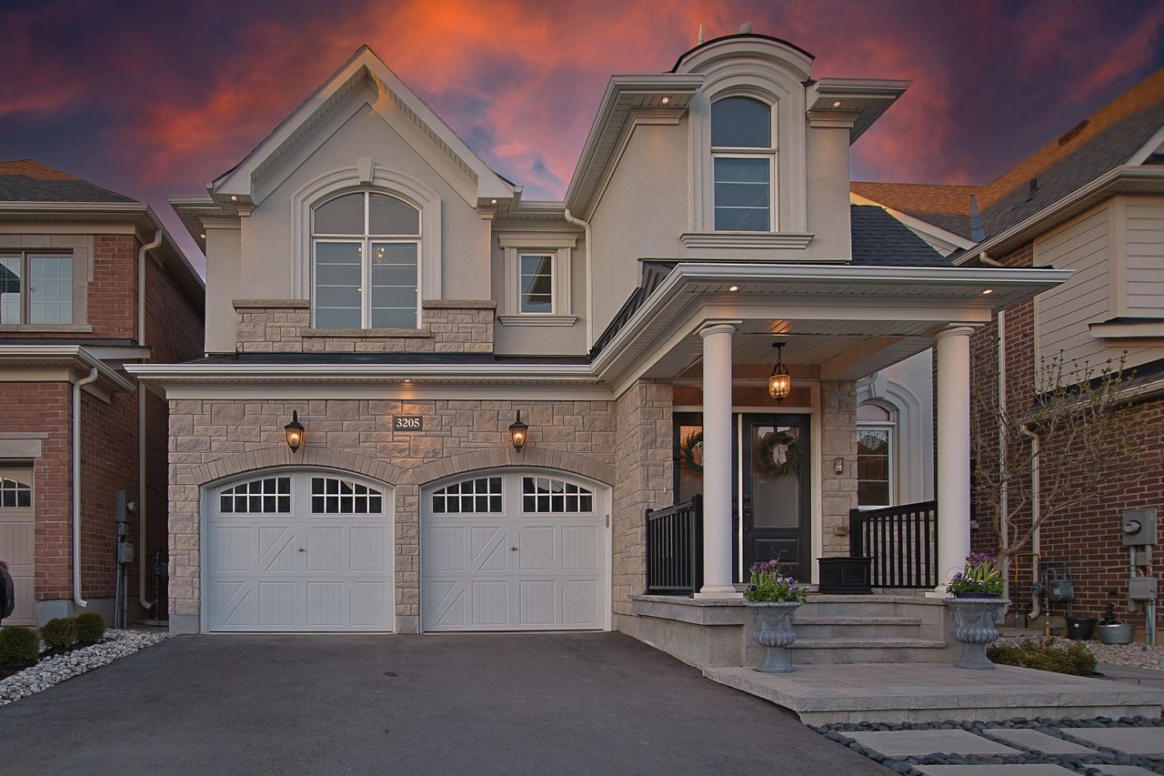 3205 Violet Gardens, Oakville