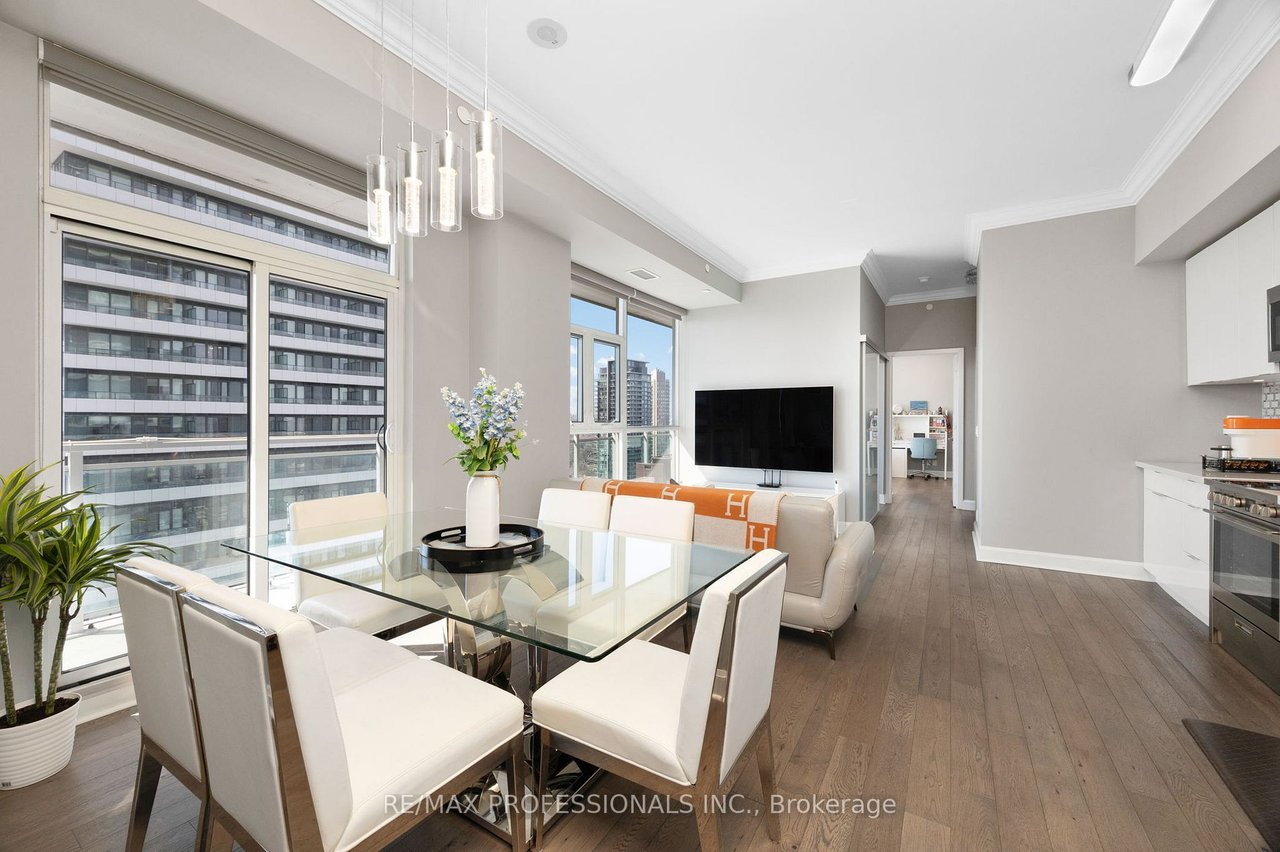 JADE WATERFRONT CONDOS 