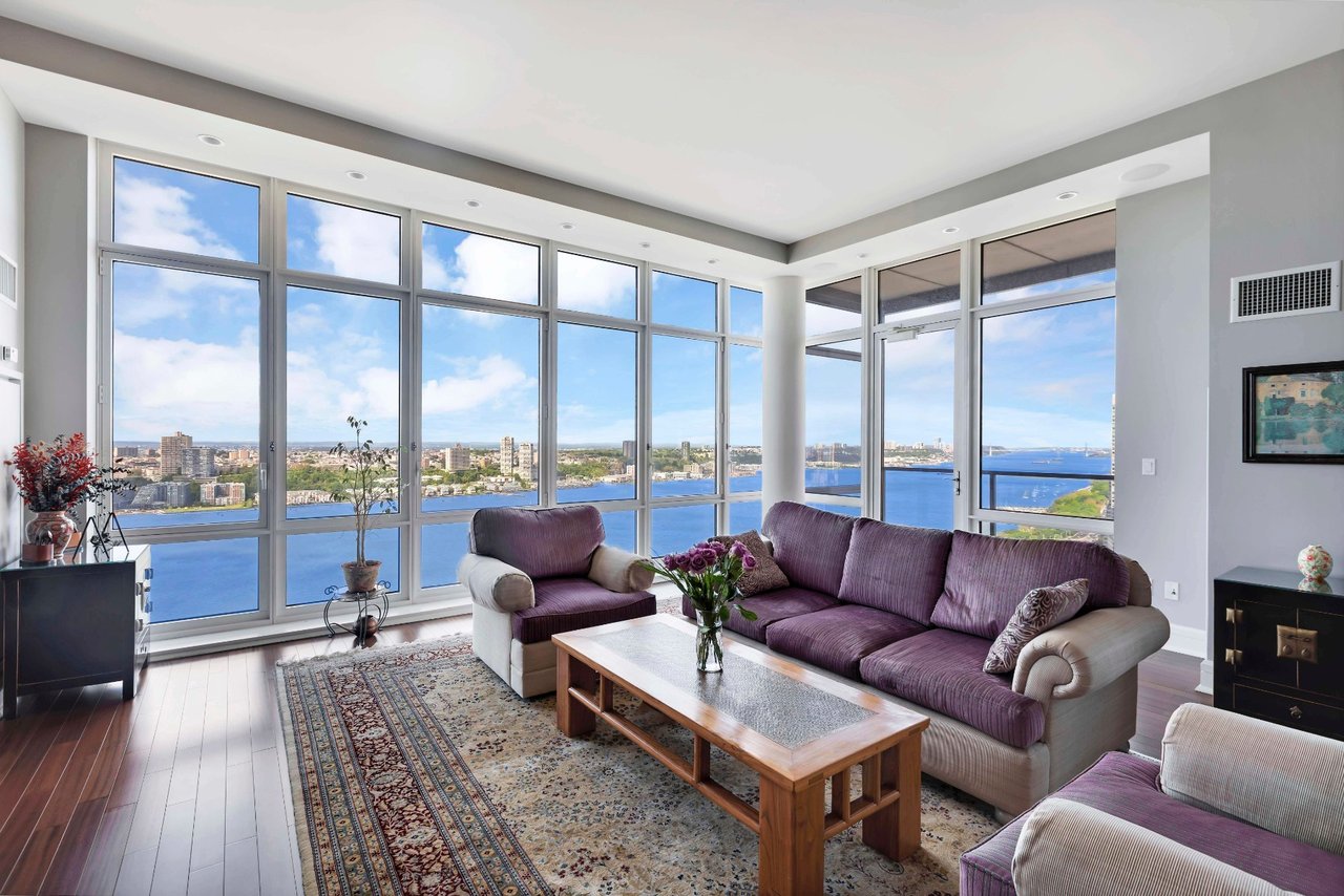 60 Riverside Boulevard, #PH-3901