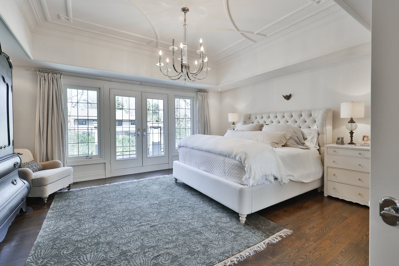 1497 Lakeshore Road W