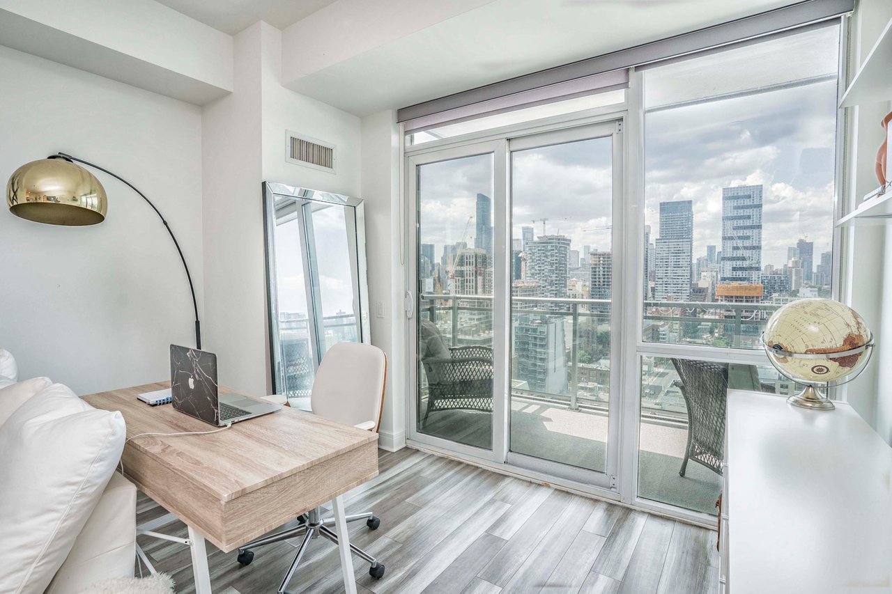 112 George St Unit 2102