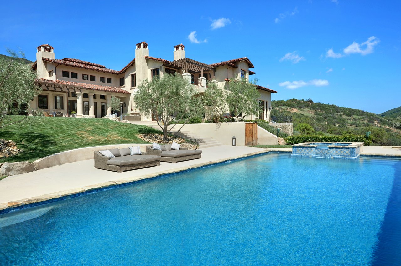 Agoura Hills vs Calabasas Real Estate Insights 2026