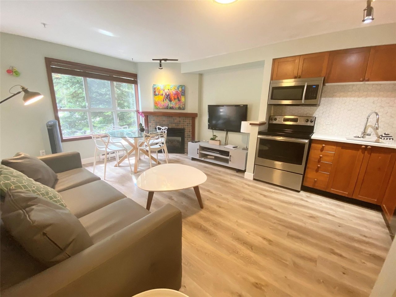 27/27A-4388 Northlands Blvd