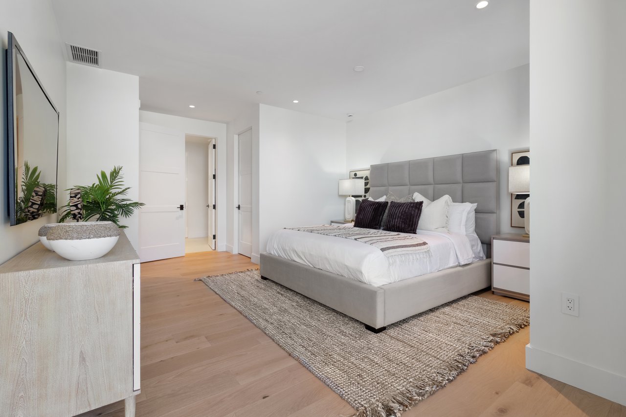 4849 N CAMELBACK RIDGE Drive B308