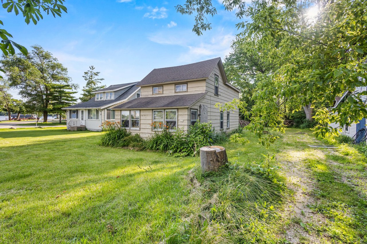 7110 N Tichigan Rd Waterford
