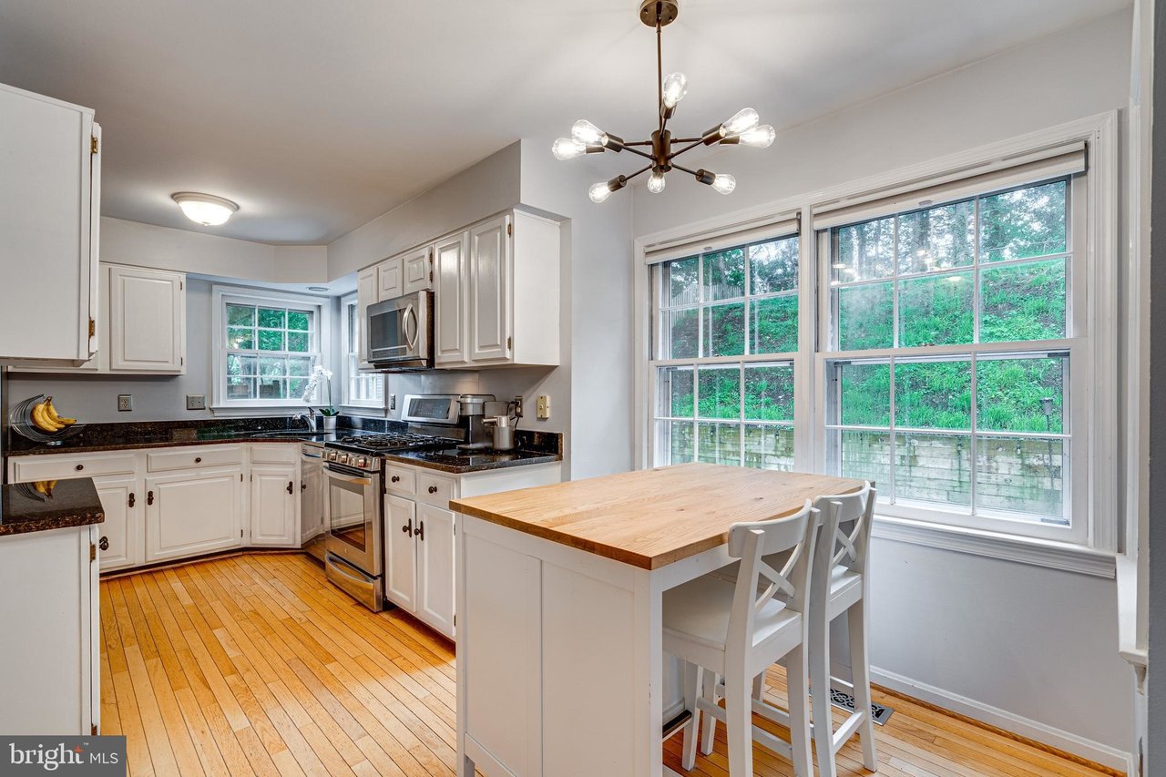6263 Gentle Ln