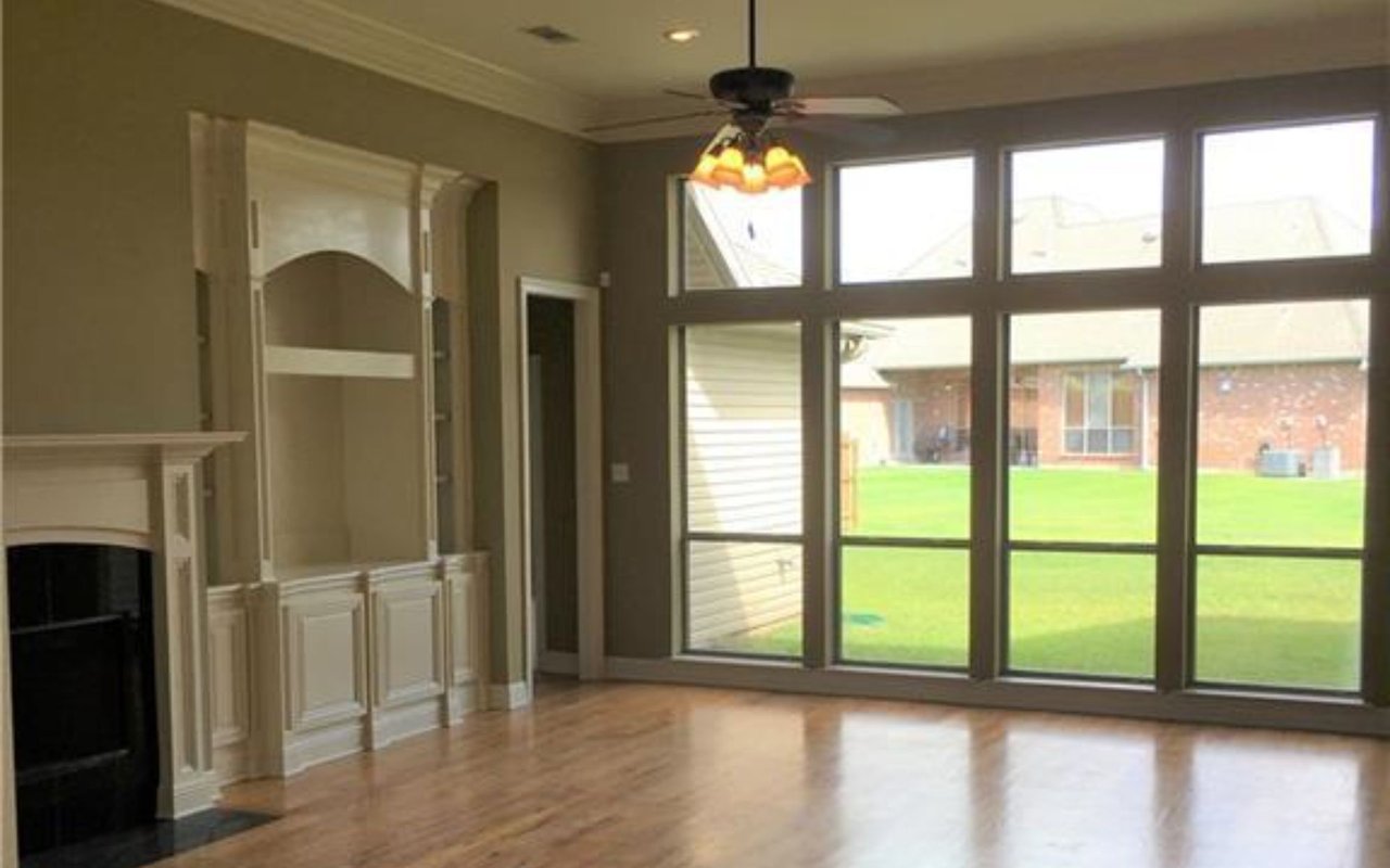 404 Shady View Ln