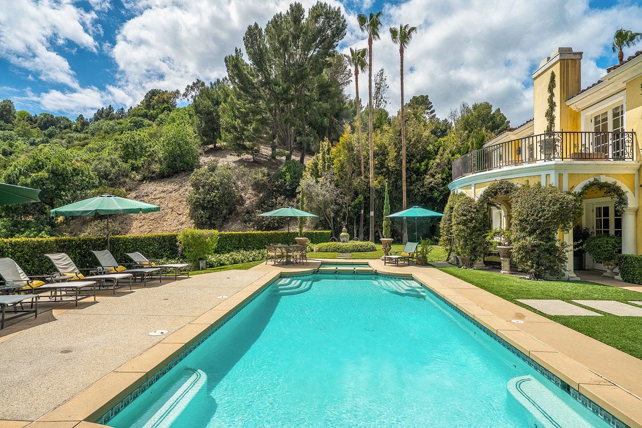 13935 Durham Rd, Beverly Hills 
