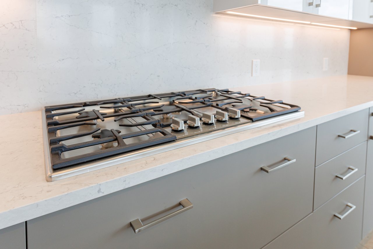 2425 Peachtree Road Unit 1806