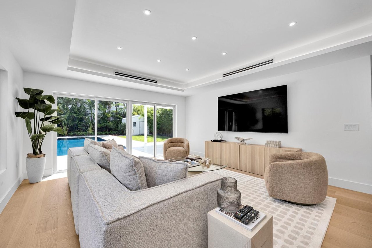 Just Listed: Elevated Design & Effortless Living at 2635 SW 64th Ave