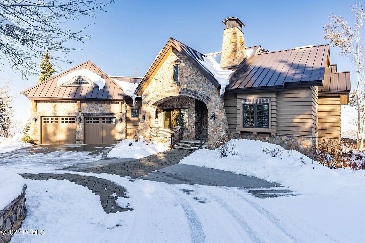 3 White Pine Canyon Rd