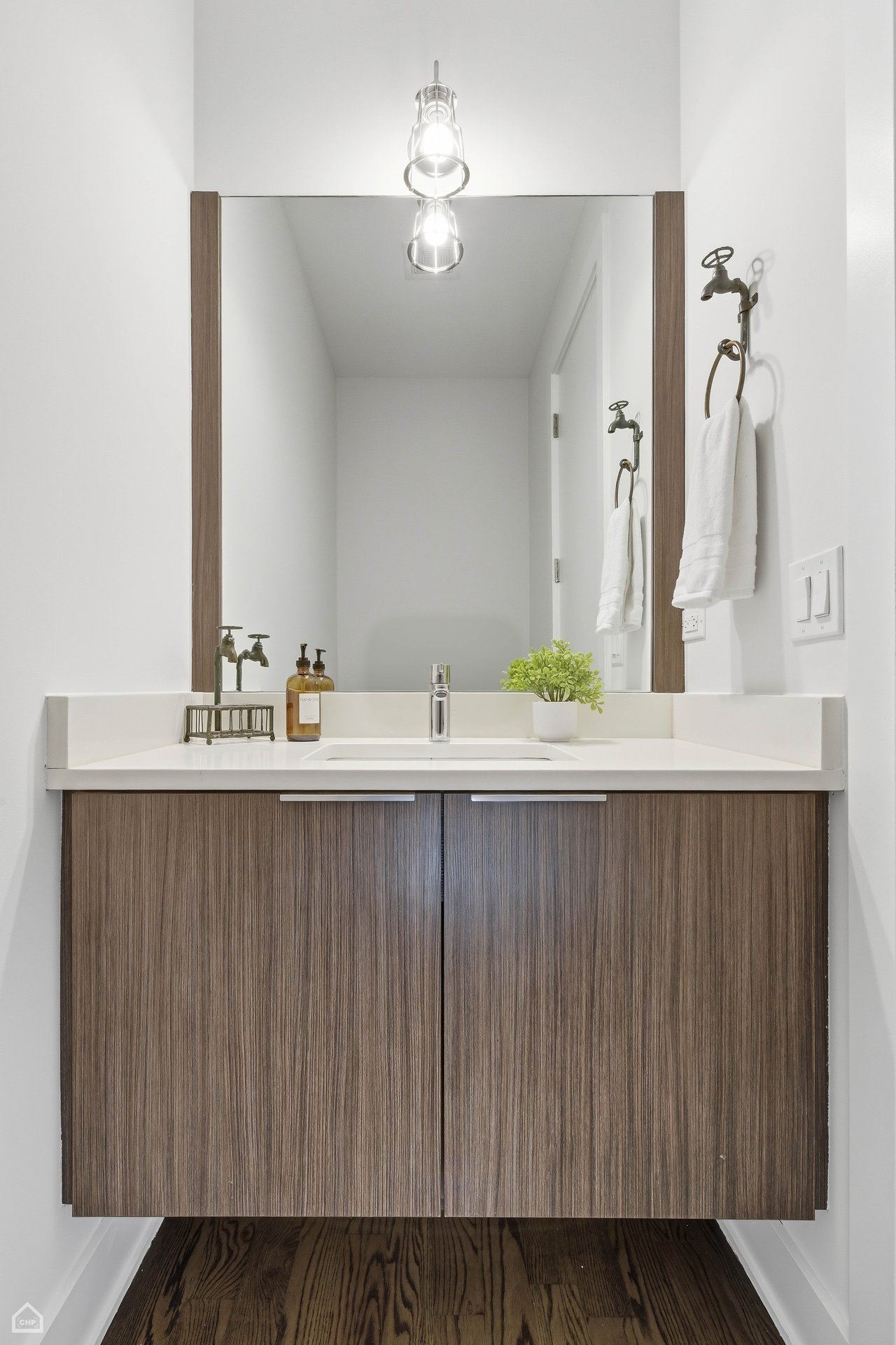 925 N Hermitage Ave | Unit 1 