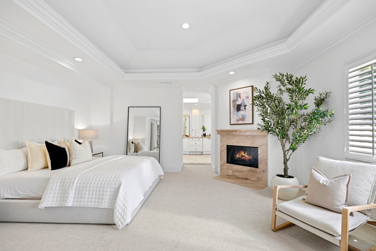 1943 Port Provence Place