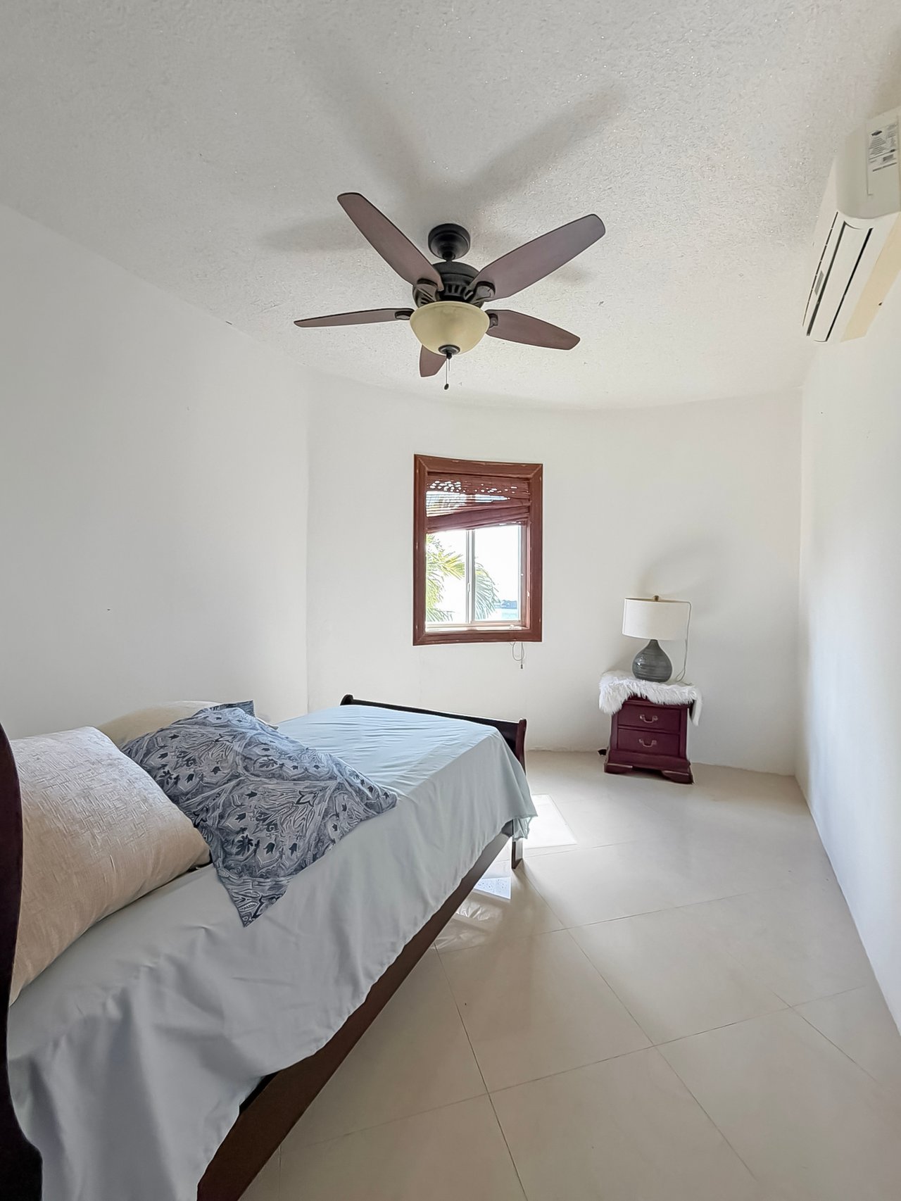 565 Parham Town 7 Bedroom Villa