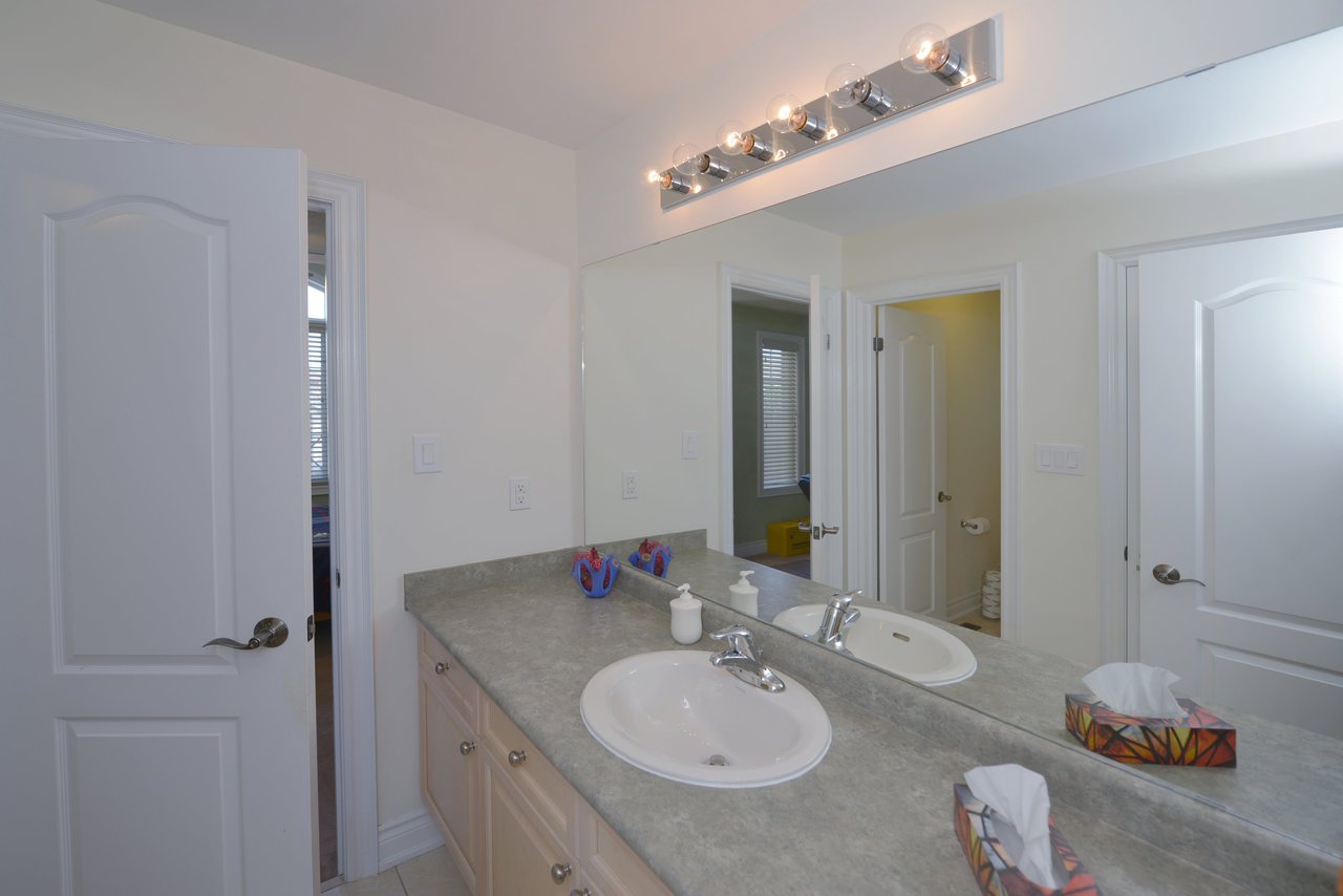 2316 Hall Manor Dr