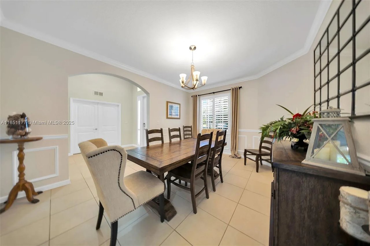 12801-sw-223-street-miami-pool-fl-home-sold-dining