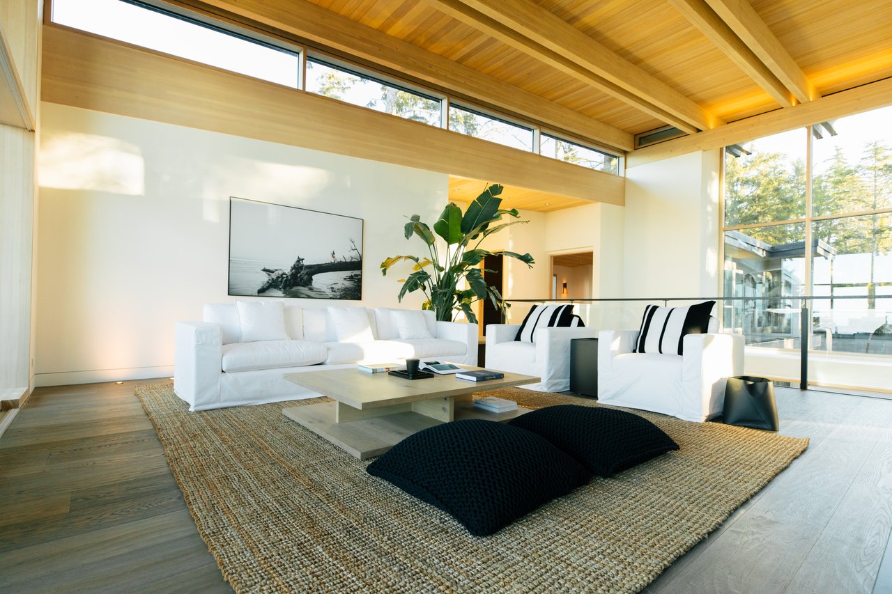 1305 Lynn Road