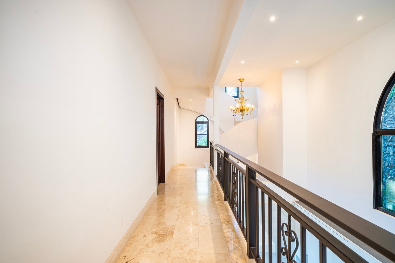 Casa Todo Bien and Guest House