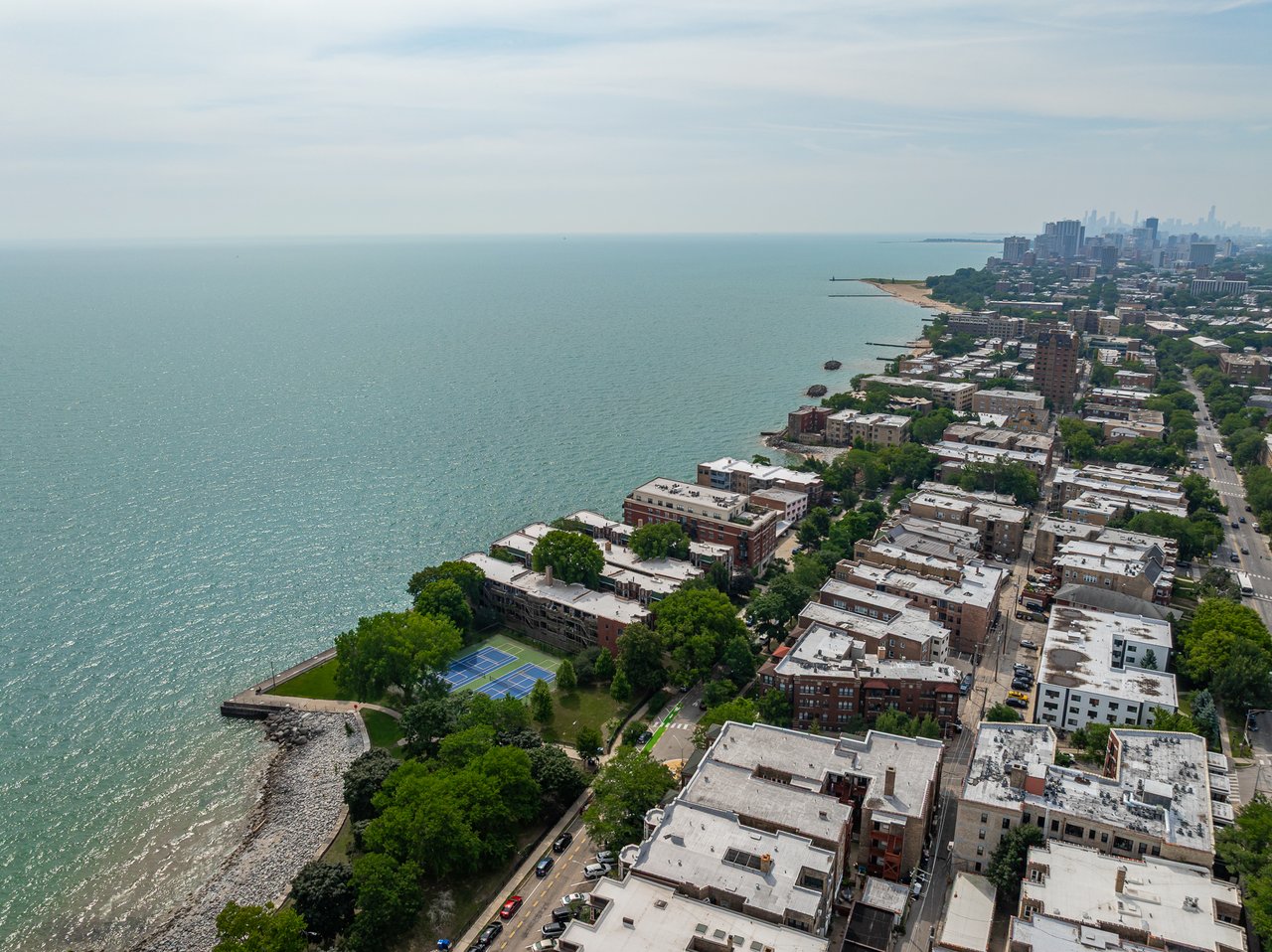 7631 N Eastlake Terrace Unit: 2A-3A