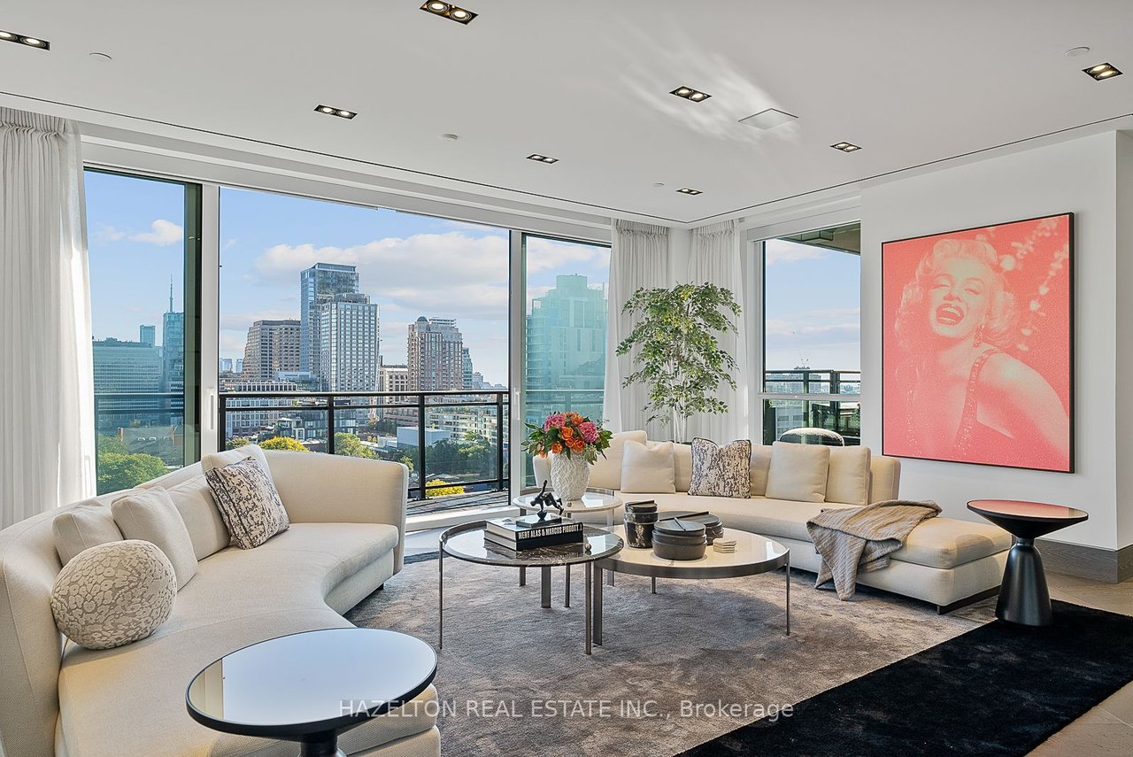 YORKVILLE'S PINACLE OF LUXURY PENTHOUSE
