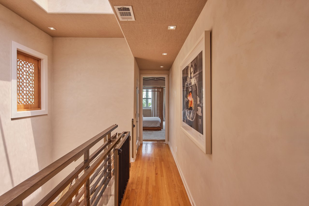 33 26th Ave