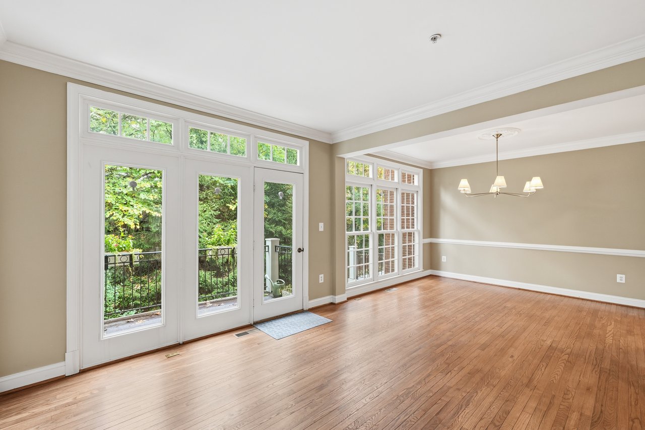 1627 Colonial Hills Drive